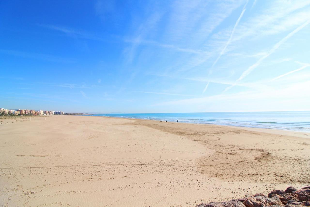 Global Properties, Apartamento De 4 Habitaciones A 100 M De La Playa Пуерто-де-Сагунто Екстер'єр фото
